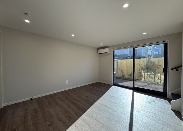  at 2/294 Madras Street, City Centre, Christchurch City, Canterbury