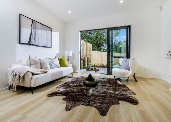  at 11C Elizabeth Drive, West Harbour, Waitakere City, Auckland