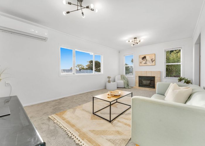  at 1/35 Roberts Road, Glenfield, North Shore City, Auckland