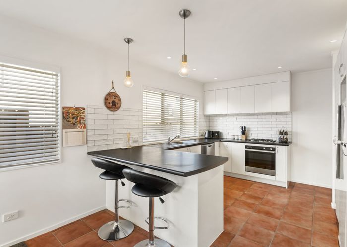  at 11 Warren Avenue, Three Kings, Auckland