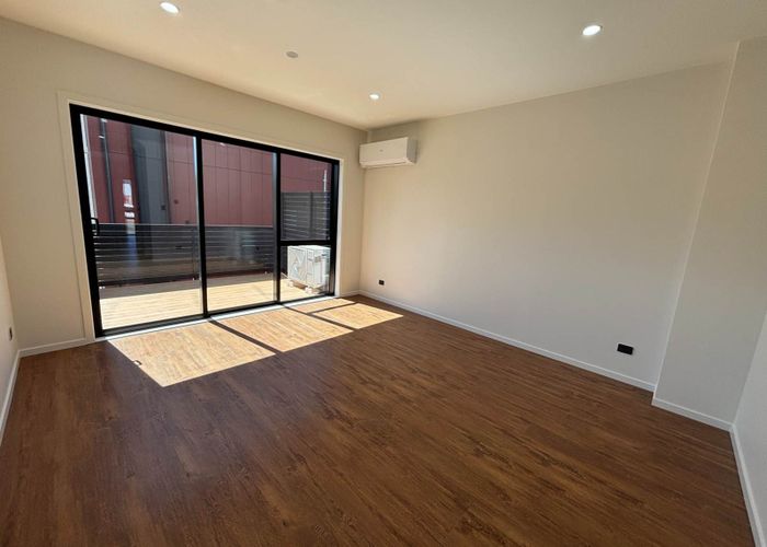  at 3/65 Stottholm Road, Titirangi, Auckland