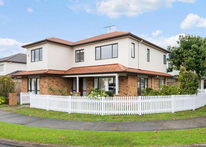  at 16 Bridgefield Crescent, Flat Bush, Auckland