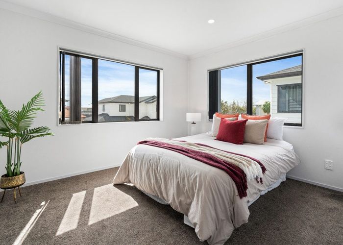  at 9 Nagra Lane, Papakura, Papakura, Auckland