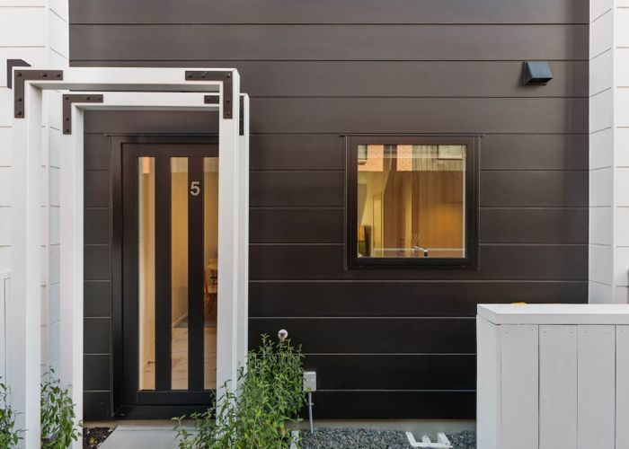  at 5/21 Karamu Street, Te Atatu Peninsula, Waitakere City, Auckland