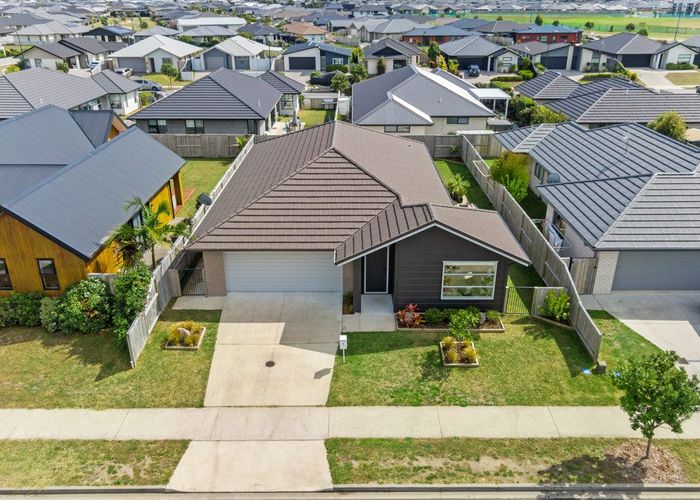  at 7 MONARO PLACE, Papamoa Beach, Tauranga