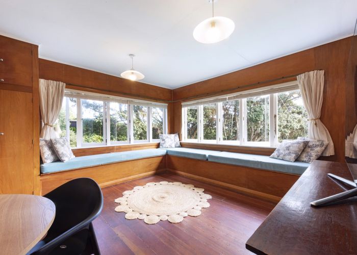  at 43 North Piha Road, New Lynn