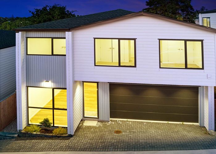  at 21C&D Barron Drive, Green Bay, Waitakere City, Auckland