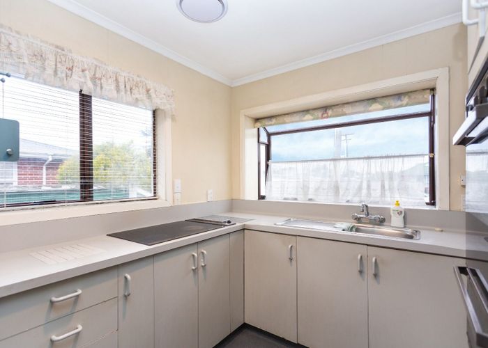  at 6 Greenhurst Street, Sockburn, Christchurch