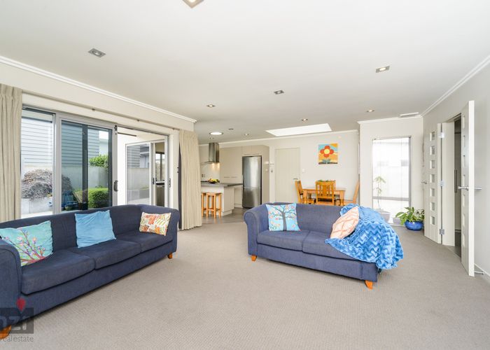  at 25 Rosalie Terrace, Kelvin Grove, Palmerston North