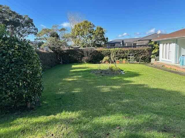  at 21 Monarch Avenue, Glenfield, North Shore City, Auckland