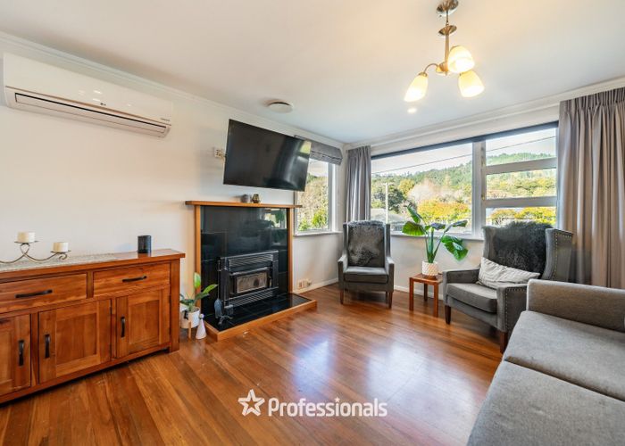 at 14 Pinehaven Road, Pinehaven, Upper Hutt, Wellington