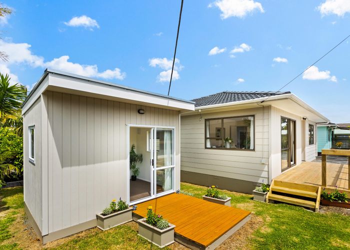  at 1/9 Rewarewa Road, Te Atatu Peninsula, Waitakere City, Auckland