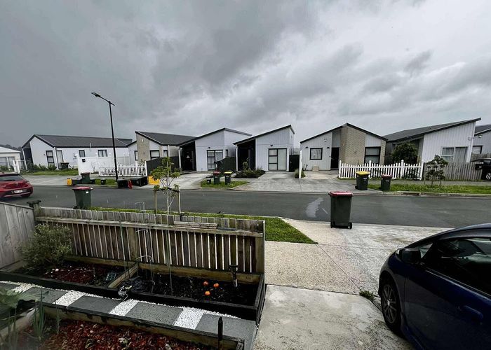  at 5 Mata Road, Massey, Waitakere City, Auckland