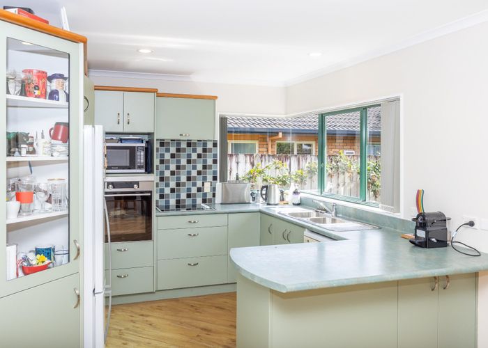  at 17 Portobello Way, Huntington, Hamilton