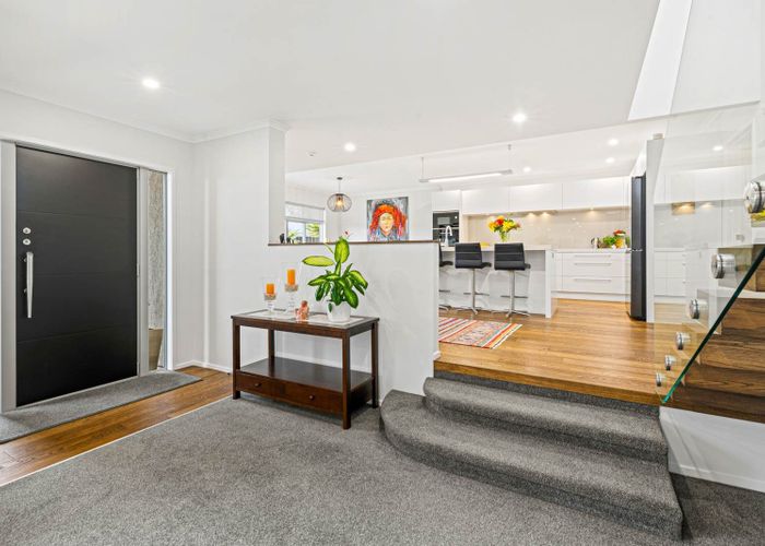  at 7 Melissa Place, Farm Cove, Manukau City, Auckland