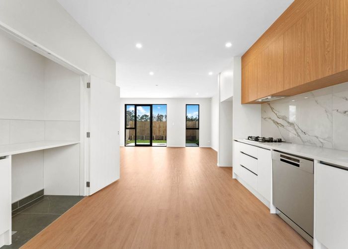  at 4A Mahogany Street, Westgate, Waitakere City, Auckland