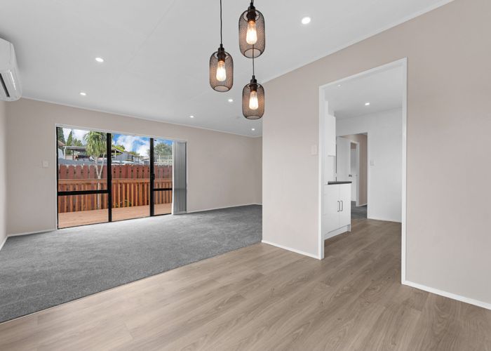  at 2/81 Harmel Rd, Glendene, Waitakere City, Auckland