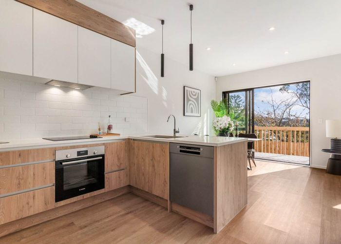  at C4/147 Carlisle Road, Northcross, North Shore City, Auckland