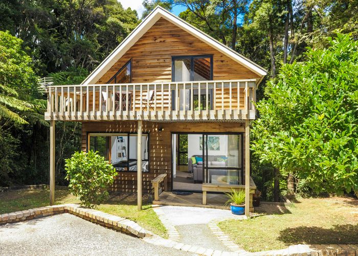  at 105 Wirihana Road, Titirangi, Auckland