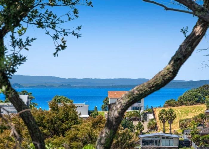  at 20 Montpellier Heights, Arkles Bay, Rodney, Auckland