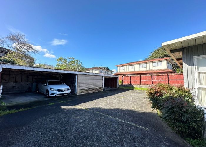  at 2/61 Banks Road, Mount Wellington, Auckland City, Auckland