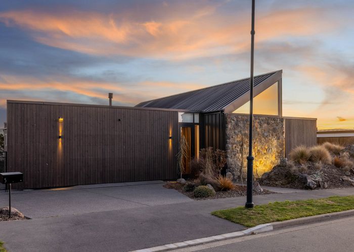  at 5 Parkridge Place, Mount Pleasant, Christchurch