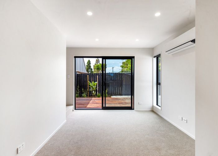  at 22 Lancaster Road, Beach Haven, North Shore City, Auckland