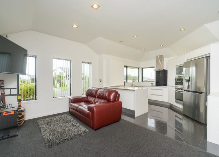  at 14 Pegasus Place, Kelvin Grove, Palmerston North