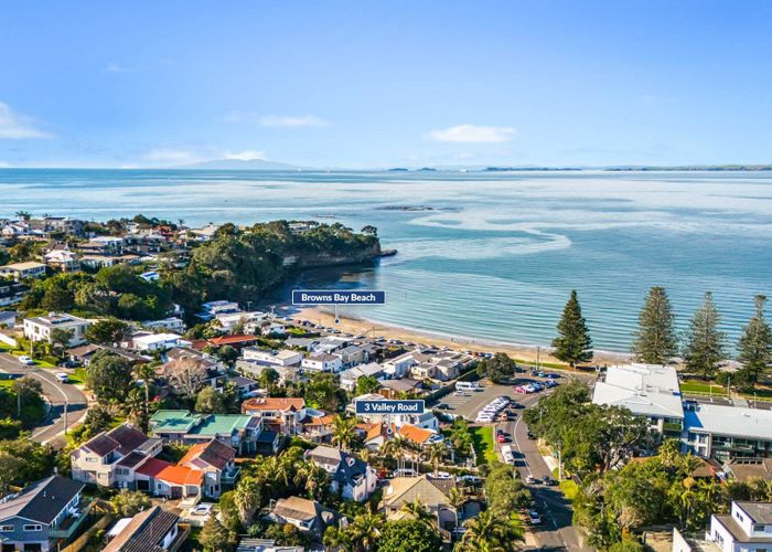  at 3 Valley Road, Browns Bay, North Shore City, Auckland