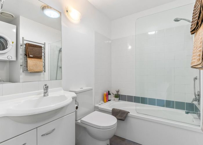  at 98/92 Bush Road, Albany, North Shore City, Auckland