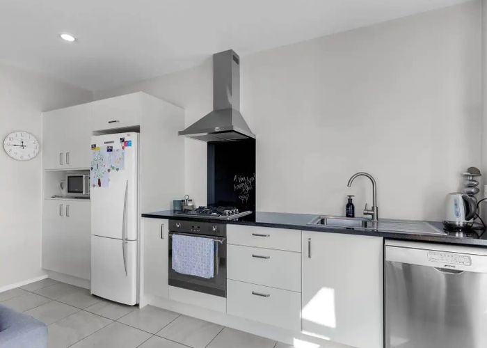  at 35 Portland Lane, Chartwell, Hamilton