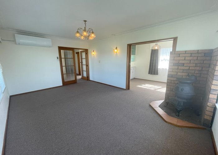  at 52 Fairclough Road, Beach Haven, North Shore City, Auckland