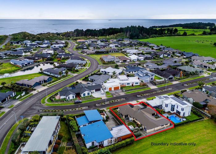  at 6 Saint Andrews Parkway, Waiwhakaiho, New Plymouth, Taranaki
