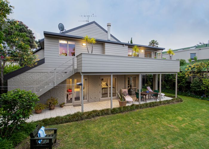  at 27 Ocean View Road, Milford, Auckland