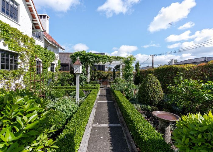  at 14 Rewiti Avenue, Takapuna, North Shore City, Auckland