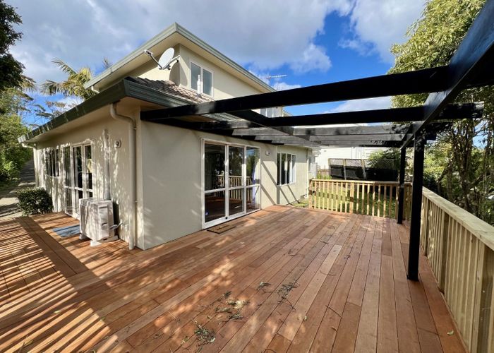  at 342a East Coast Road, Sunnynook, North Shore City, Auckland