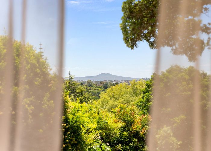  at 354 Whitford Road, Whitford, Whitford