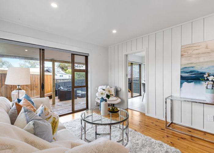  at 1/222 Beach Haven Road, Beach Haven, North Shore City, Auckland