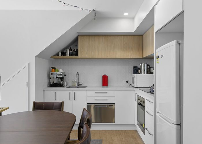  at 2/9 Bolton Avenue, Spreydon, Christchurch