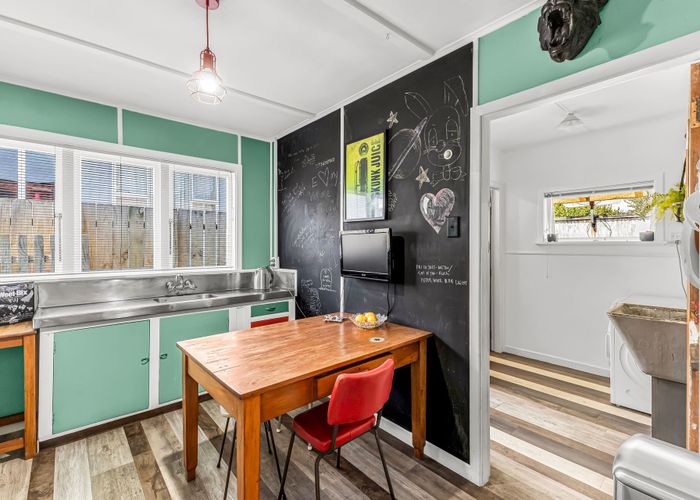  at 9 Parris Street, Moturoa, New Plymouth, Taranaki