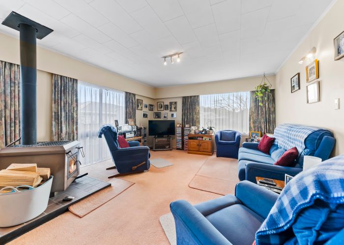  at 8 Nelson Crescent, Wainuiomata, Lower Hutt