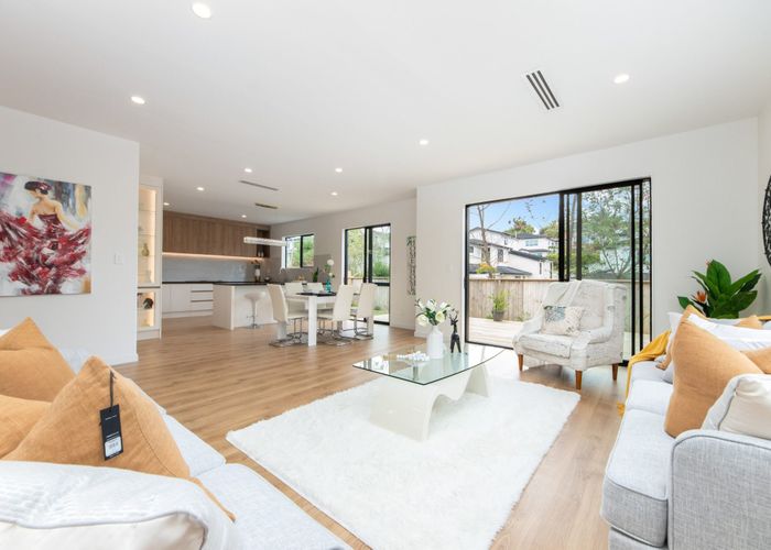  at 19 Armstrong Place, New Lynn, Auckland