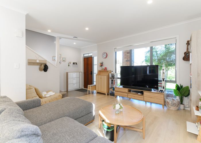  at 38 Villanova Place, Albany, Auckland