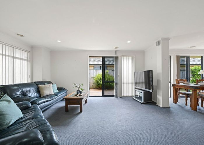  at 18 Salisbury Place, Hamilton East, Hamilton