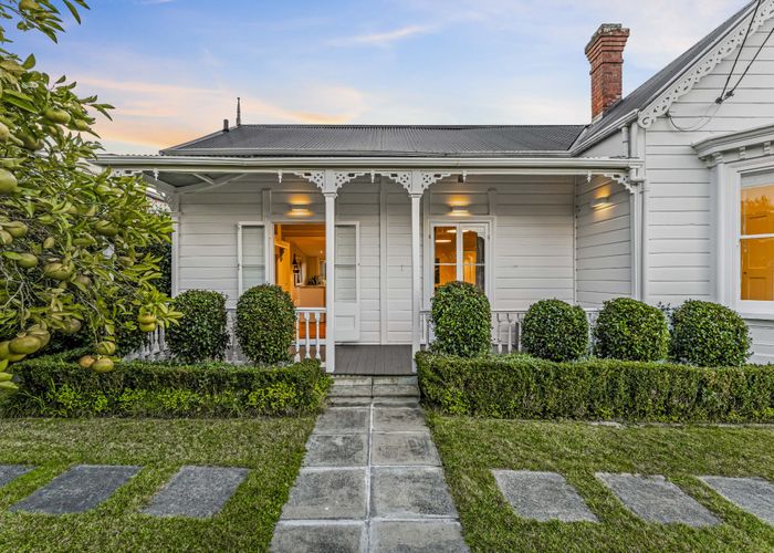  at 16 Wairakei Street, Greenlane, Auckland City, Auckland