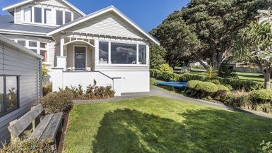  at 12 Pinnacle Street, Seatoun, Wellington