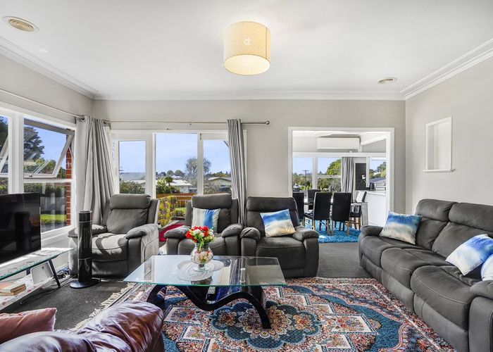  at 35 Hinton Avenue, Forest Lake, Hamilton, Waikato
