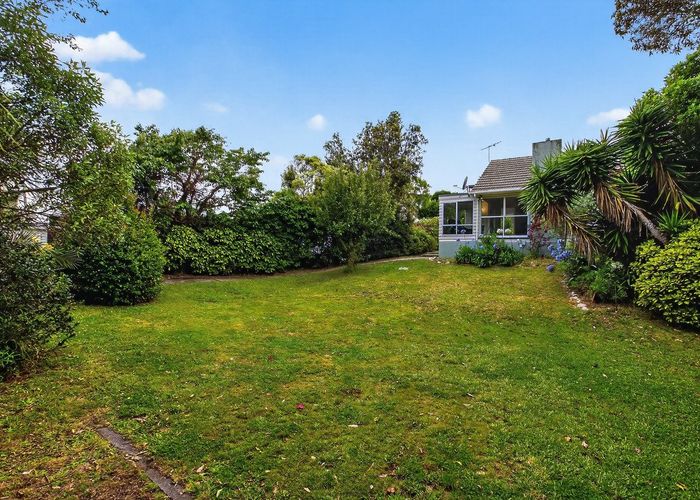  at 100 Alexander Road, Raumati Beach, Kapiti Coast, Wellington