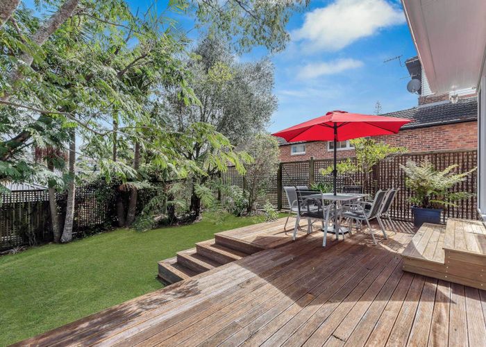  at 72 Queenstown Road, Onehunga, Auckland