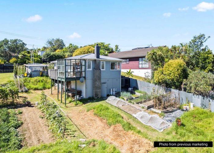  at 39 Newington Road, Henderson, Waitakere City, Auckland